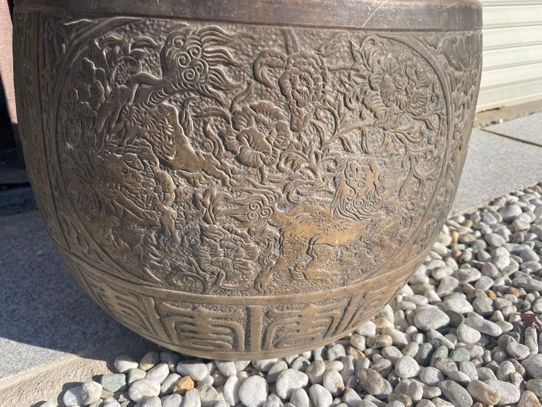 【大セール】火鉢 伝統的な彫刻模様
