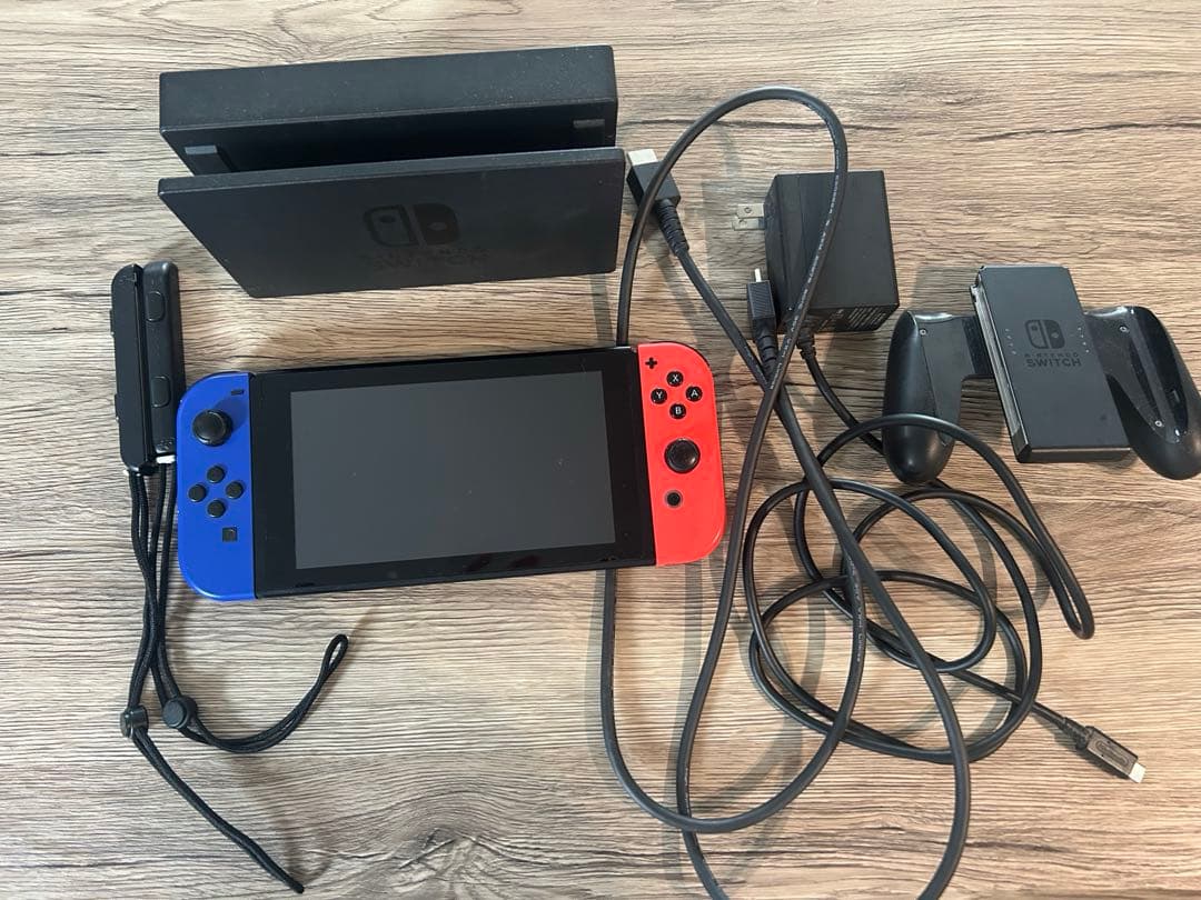 Nintendo Switch 本体 赤/青 付属品付き