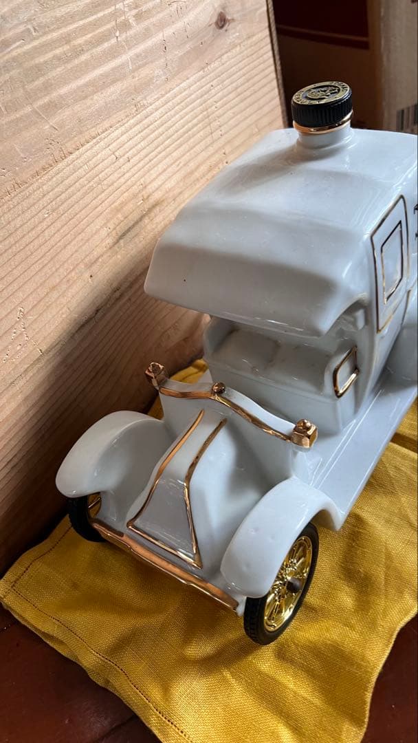 RENAULT エクスト　クラシックカーボトル