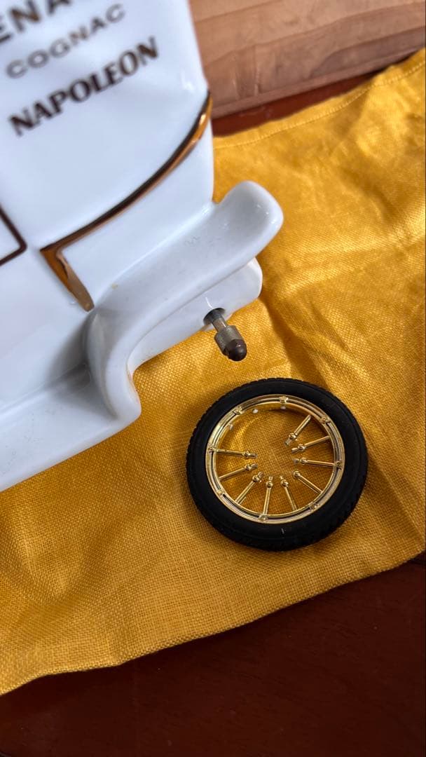 RENAULT エクスト　クラシックカーボトル