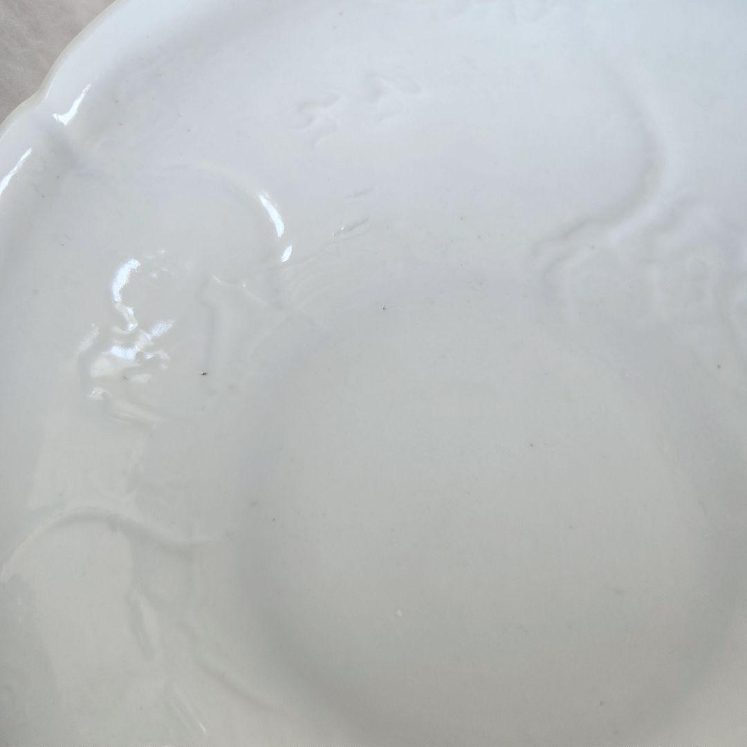 古伊万里　白磁　陽刻　深皿　江戸時代　シノワズリ　金直し　金継ぎ　アンティーク