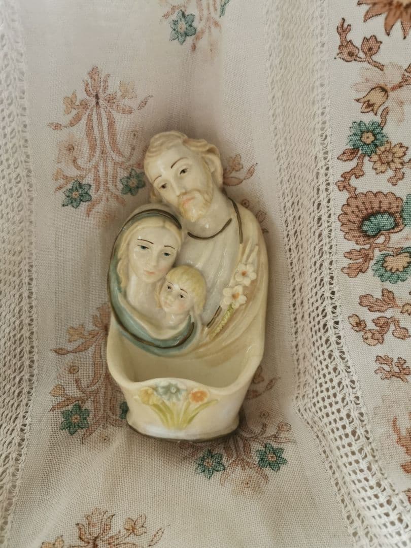 アンティークベルギー リヤドロ風 聖家族ポーセリン聖水入れ イエスマリアヨセフ
