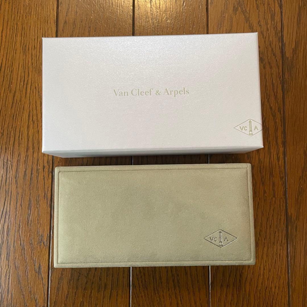 Van Cleef & Arpels ブレスレット　ケース