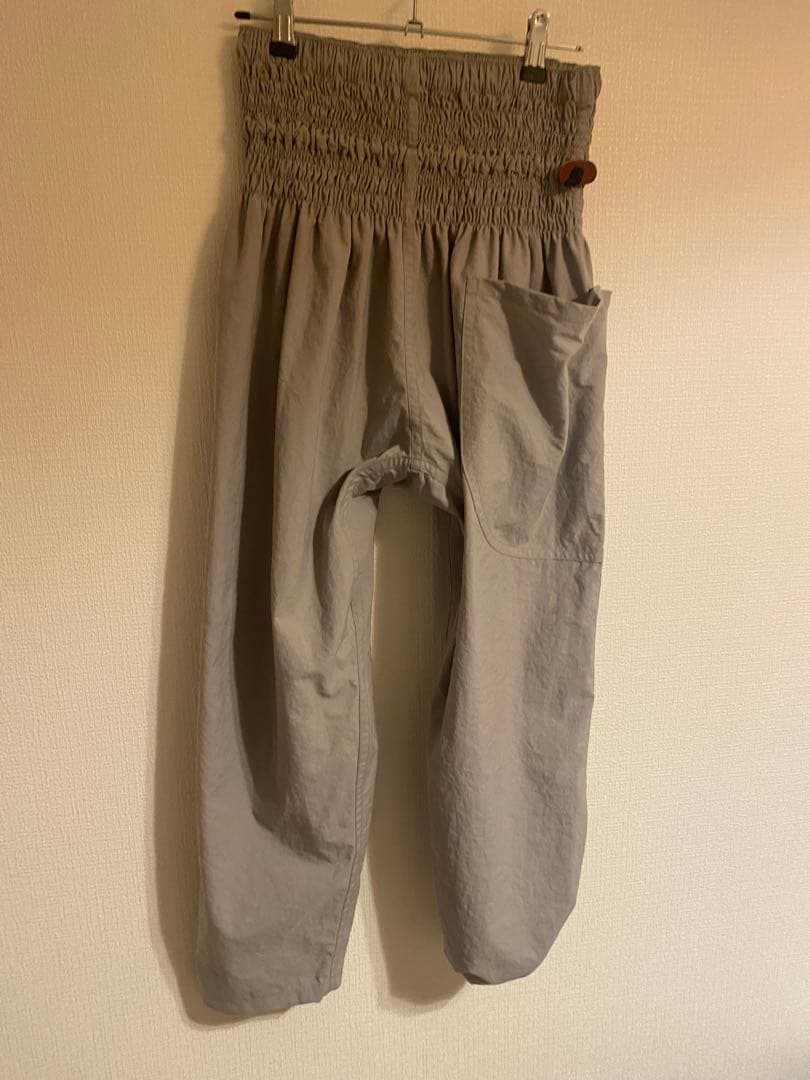 一二の用品店　モンペズボン　雲