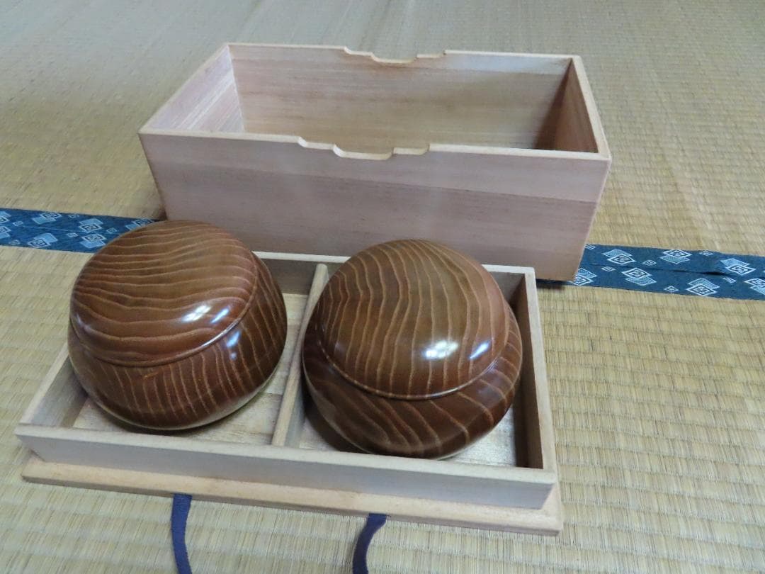 高級碁盤セット（本榧碁盤　天地柾7.8寸、碁石）