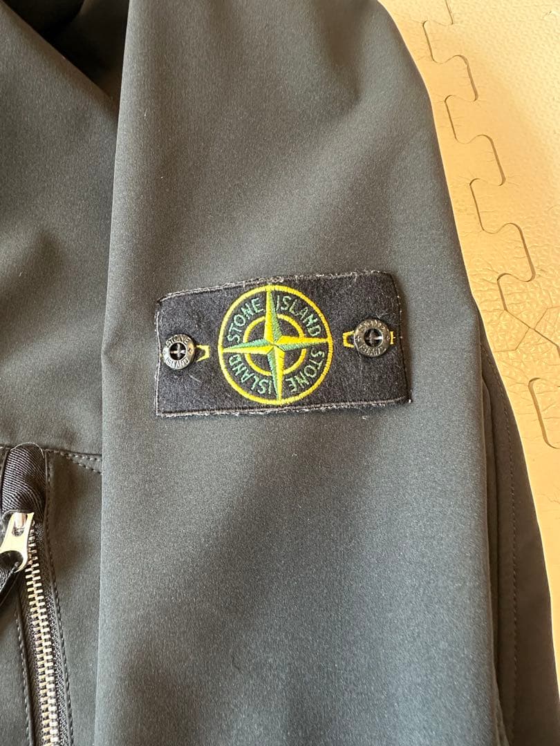 Stone  ブラック ジャンパー　Mサイズ　ハンガー付