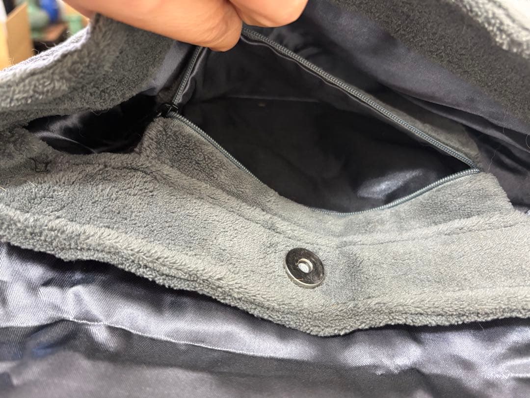 CHANEL グレー スエード ショルダーバッグ ノベルティ