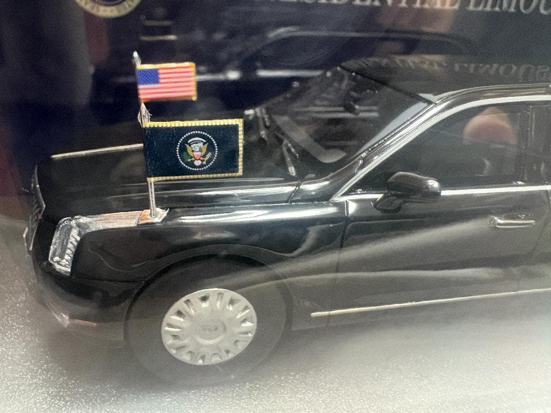 1/43 キャデラック One アメリカ大統領専用車両 アメリカ仕様