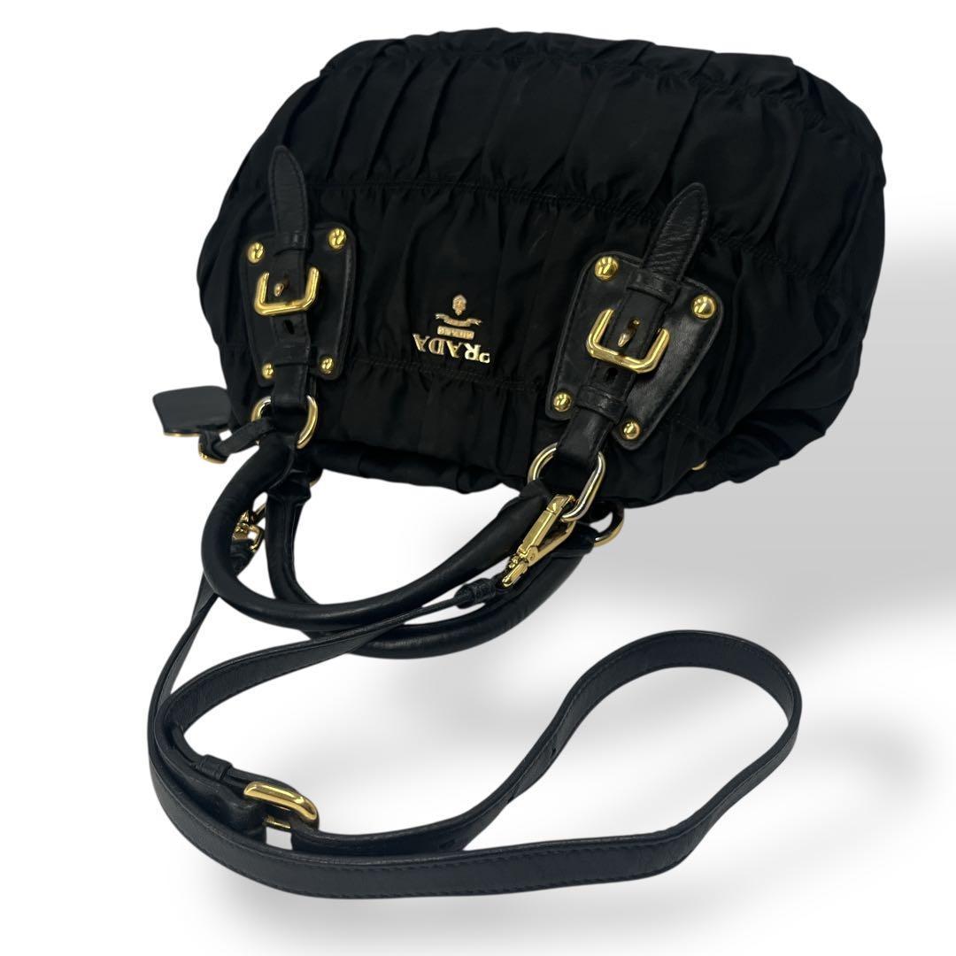 プラダ 2way ハンドバッグ　ショルダーバッグ　ギャザー　A4可　ナイロン