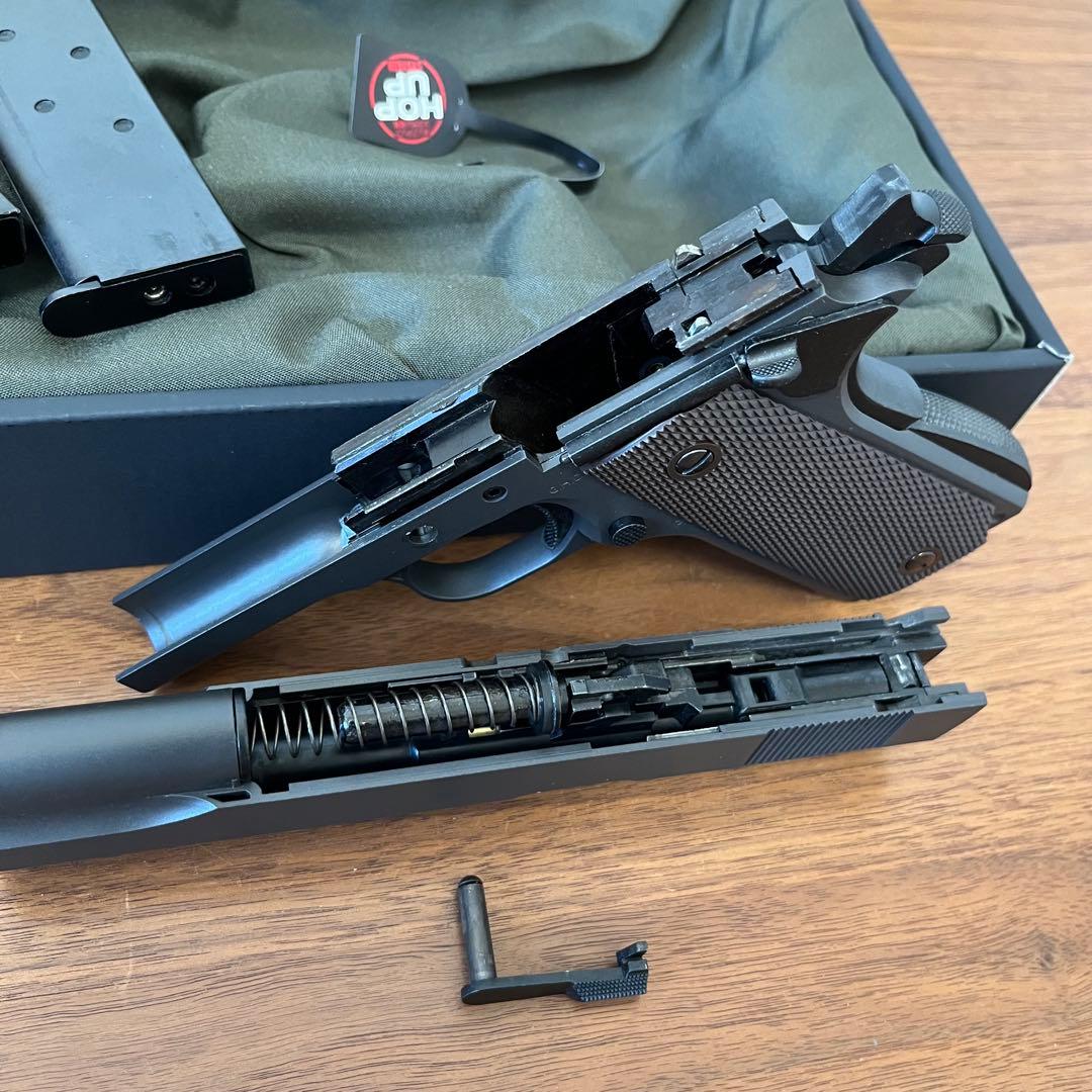 極美品 東京マルイ M1911A1 ガスガン 予備マガジン付き ガバメント