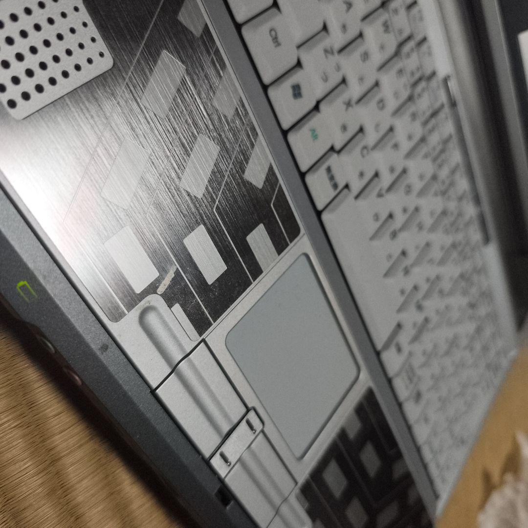 ウルトラセブンパソコン “ウルトラ警備隊モデル”