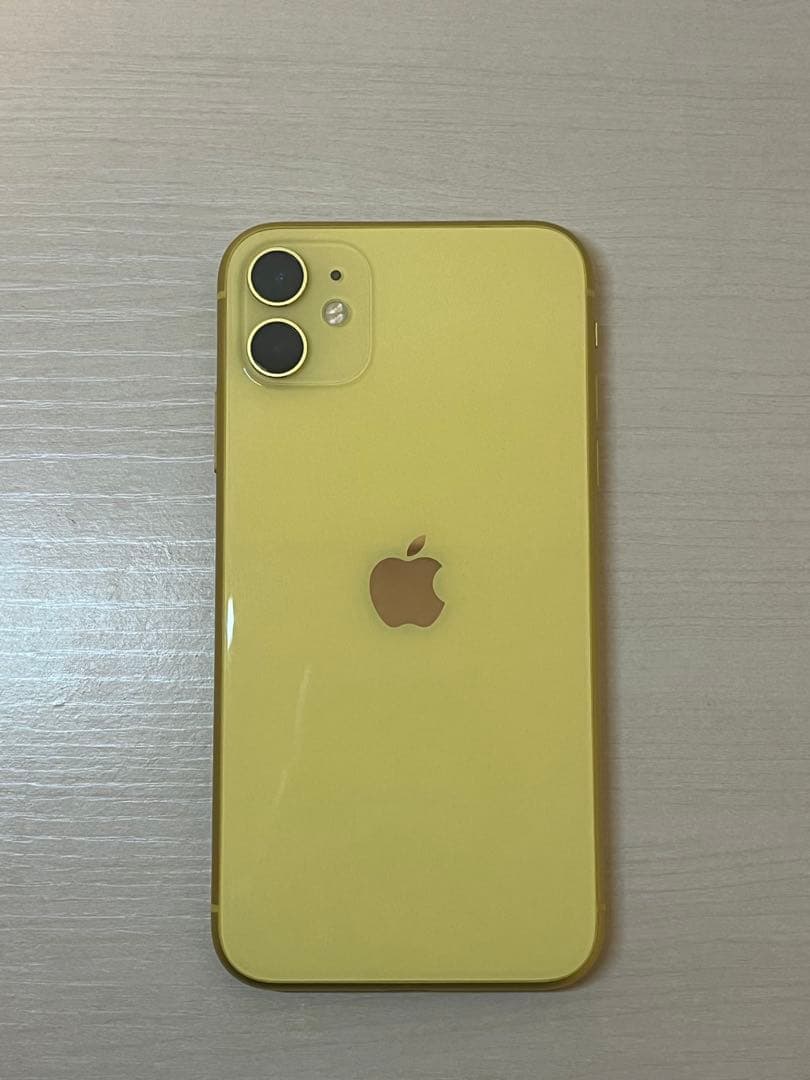 iPhone11イエロー