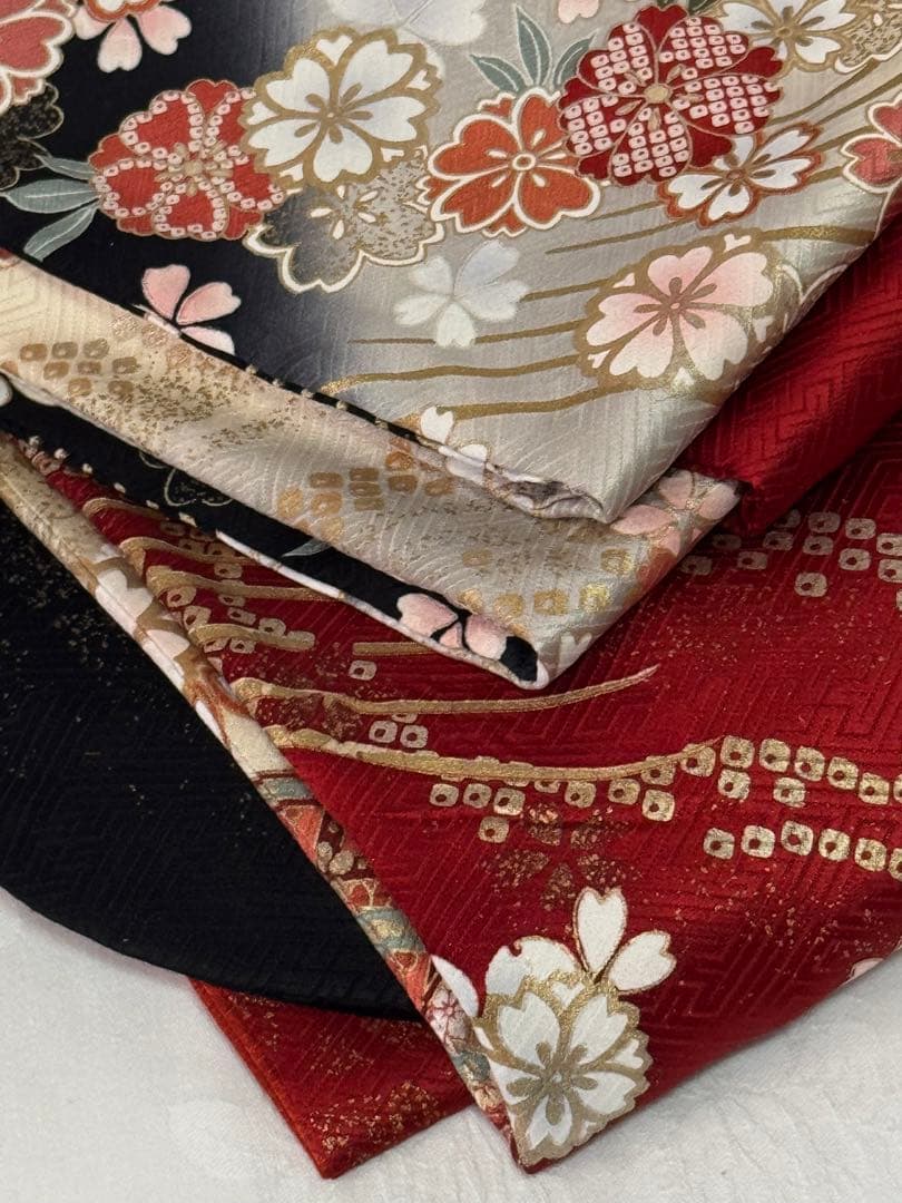 [極美品] 振袖　正絹　桜　鶴　紅　白　黒　高身長　成人式　結婚式　礼装
