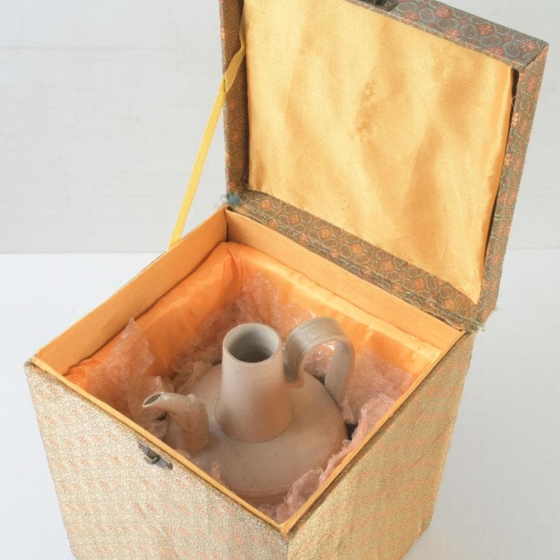 中国　定窯　白磁　神獣文　水注　執壷　輪花鉢　2点まとめて　V　9664