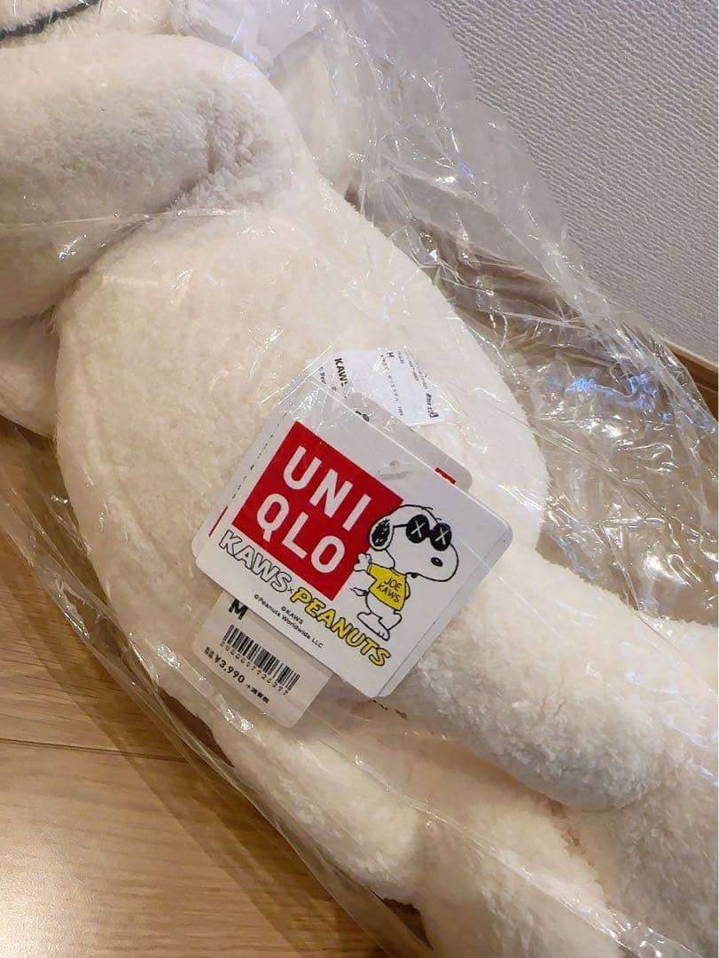 UNIQLO KAWS ユニクロ カウズ スヌーピー Mサイズ ぬいぐるみ 新品