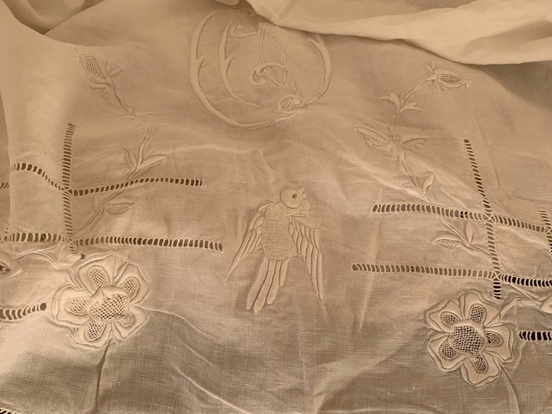 フランスアンティーク　手刺繍　生地　リメイク　ディスプレイ　ブロカント