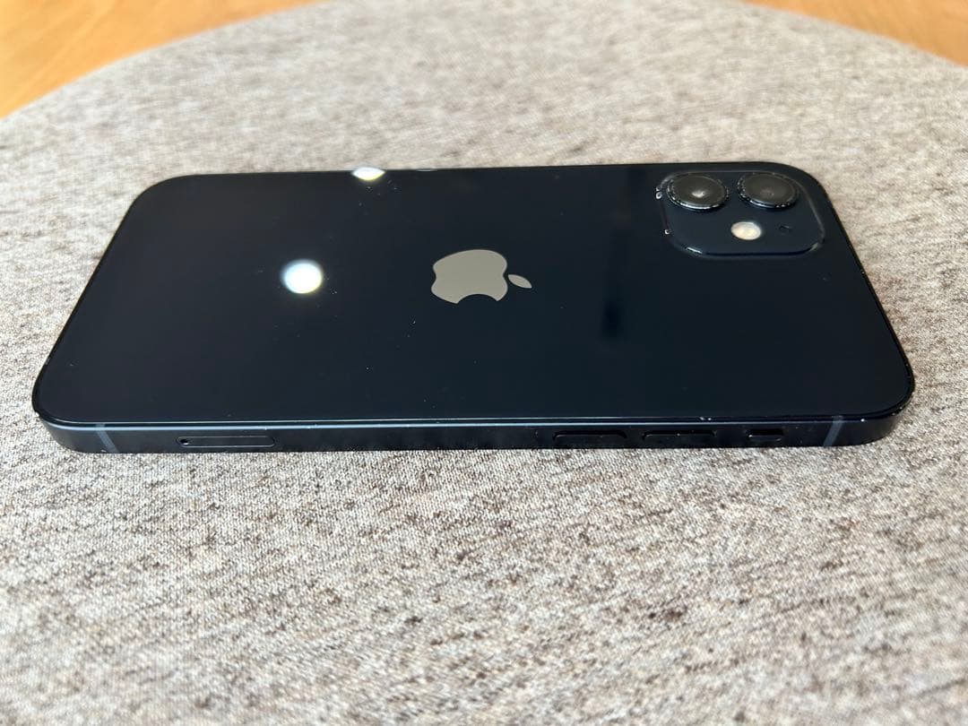 Apple iPhone 12 ブラック 本体 箱付き　SIMフリー