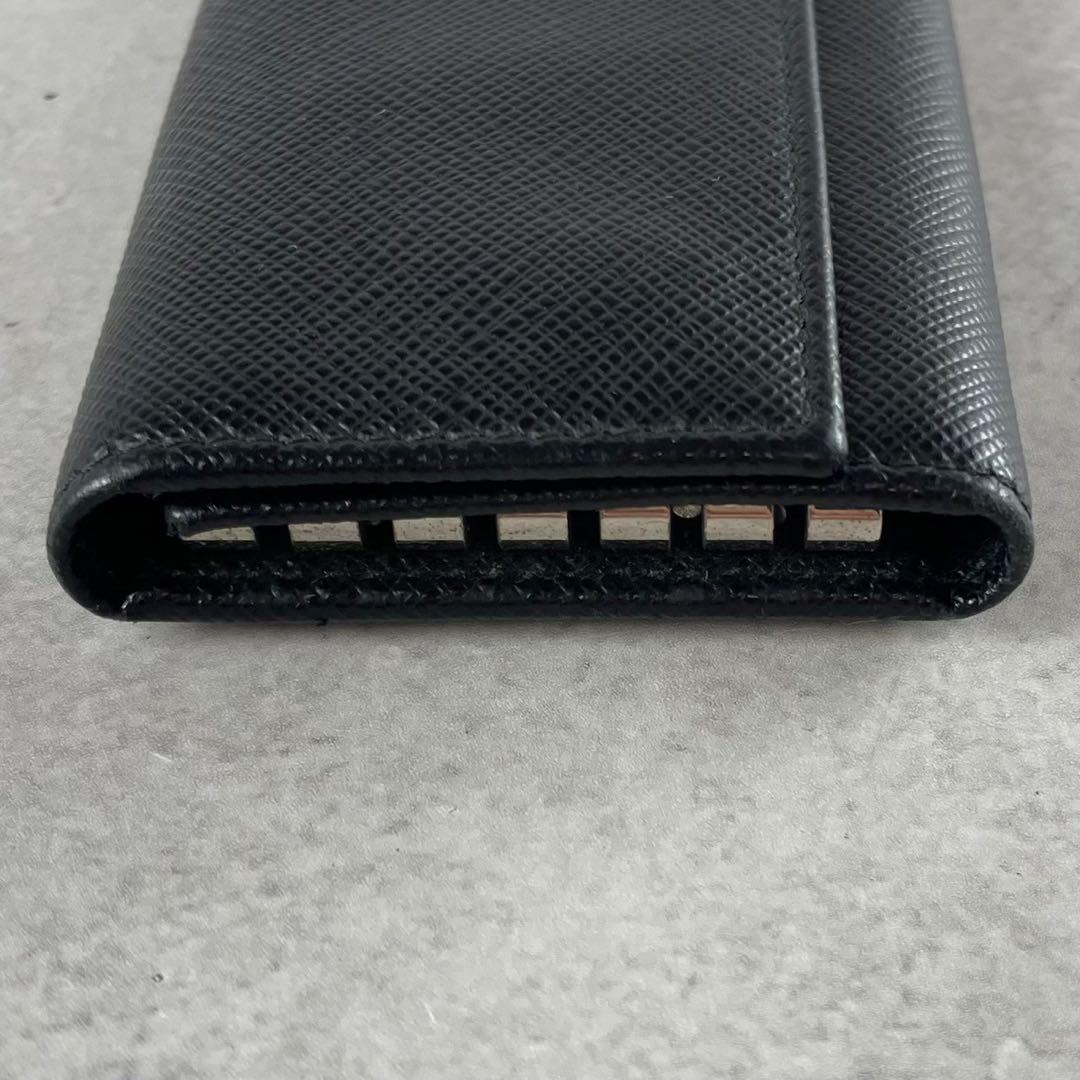 【極美品】PRADA キーケース 6連 三角ロゴ サフィアーノレザー ブラック