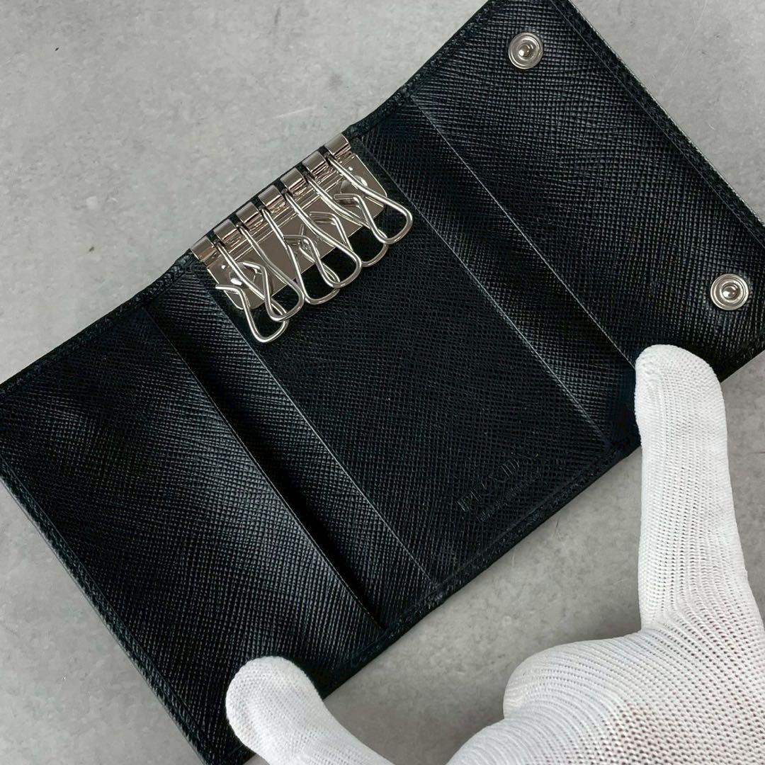 【極美品】PRADA キーケース 6連 三角ロゴ サフィアーノレザー ブラック