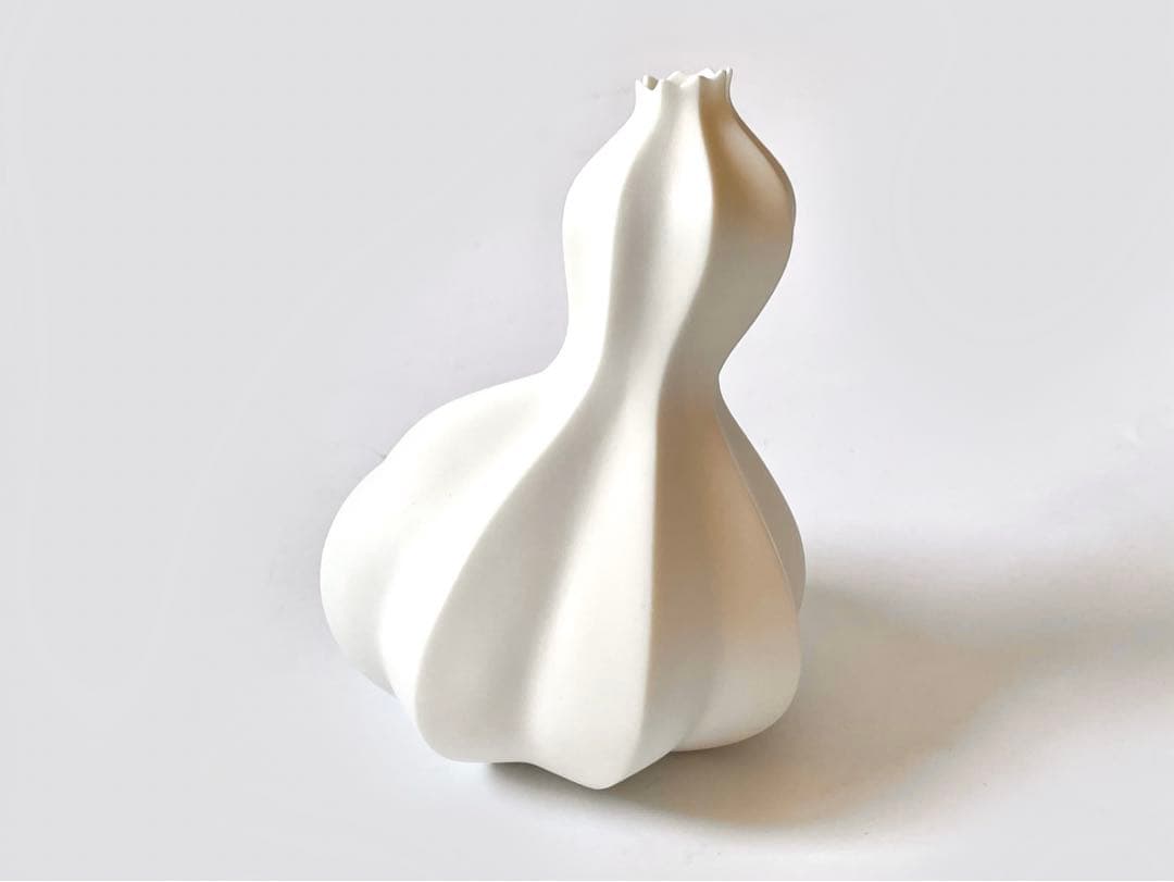 陶芸家　作家物　人気作家　若杉聖子　白磁　一輪挿し　花入　花瓶　共箱