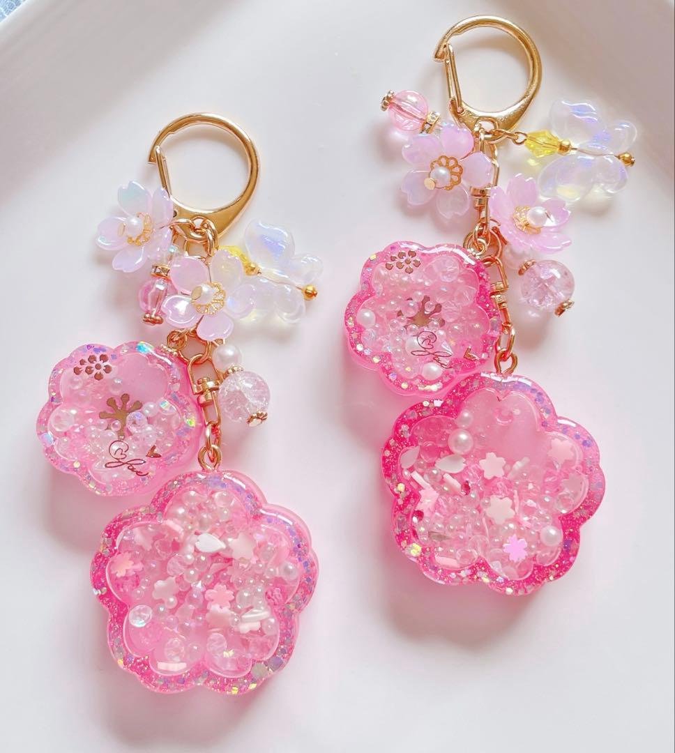 シャカシャカキーホルダー　桜の御守りシェイカー　だるま付き　ひなページ