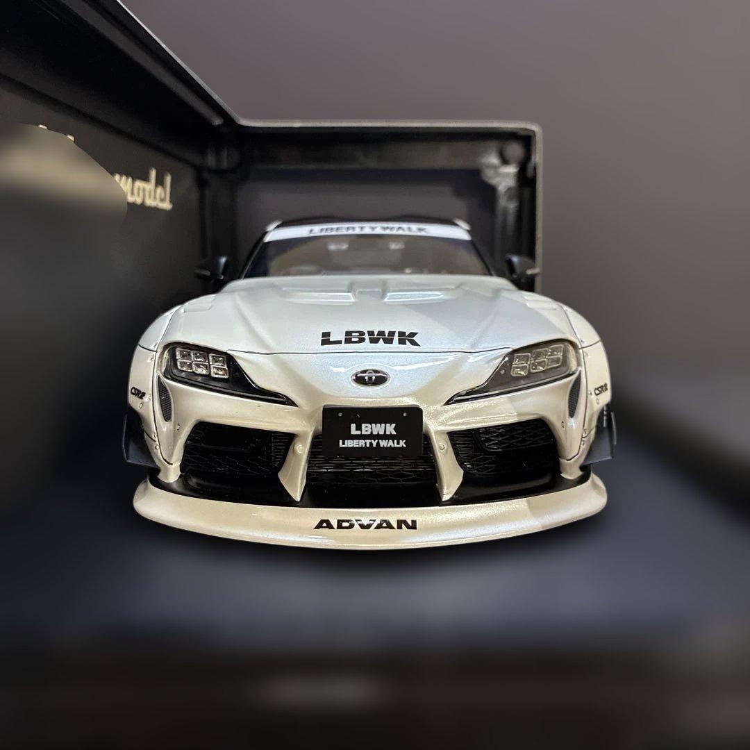 028 GRスープラ LBWK リバティウォーク仕様 1/18スケール ミニカー
