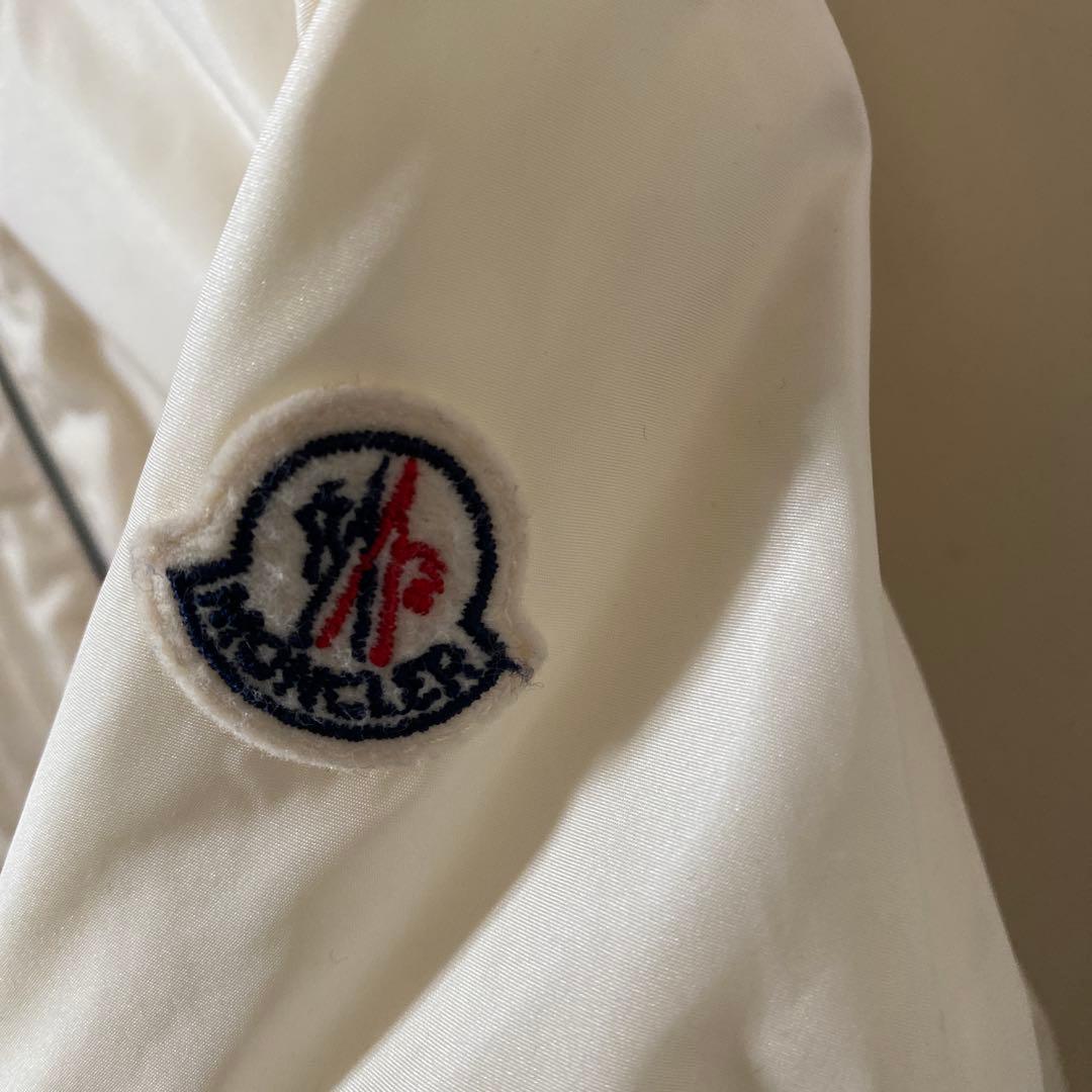 MONCLER ホワイト フリルジャケット　キッズ　　92㎝