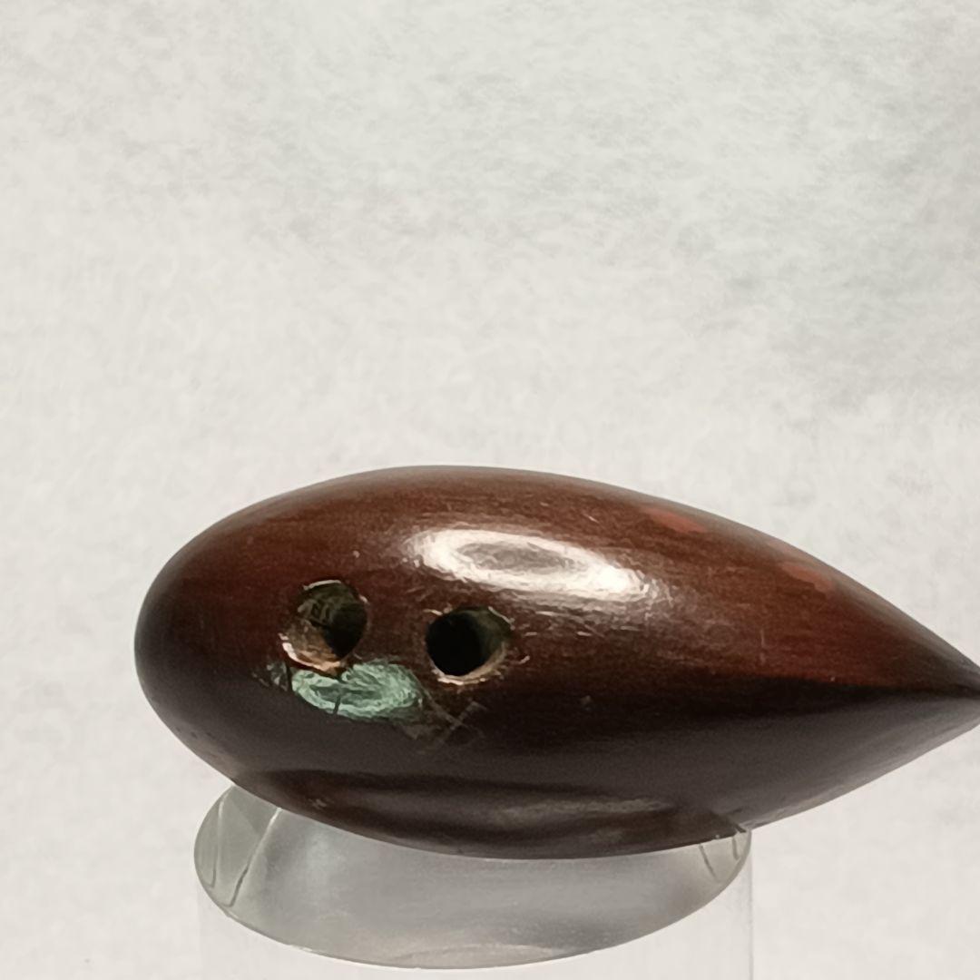 柘植彫 象嵌 根付「花筏 図 水鳥 と 桜の花びら 」 無銘だが名品