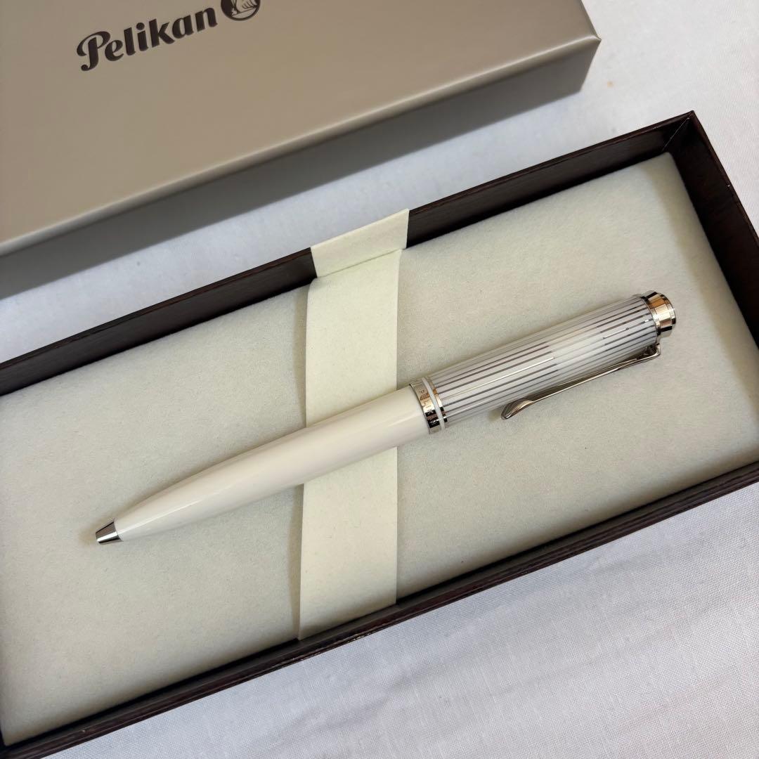 Pelikan ボールペン ホワイト ストライプデザイン