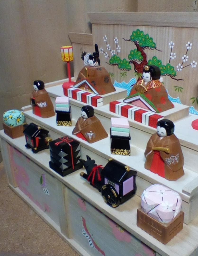 段雛(新品)　奈良一刀彫　特価(今年最終)