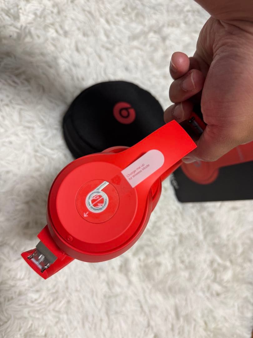 【ほぼ新品】beats solo3 プロダクトレッド