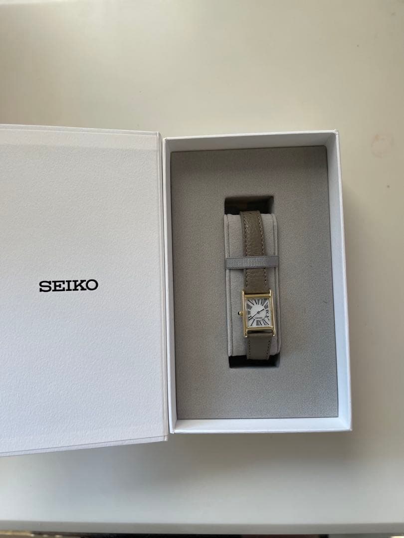 HIROB【SEIKO /セイコー】グレージュ/レザーベルト レディース時計