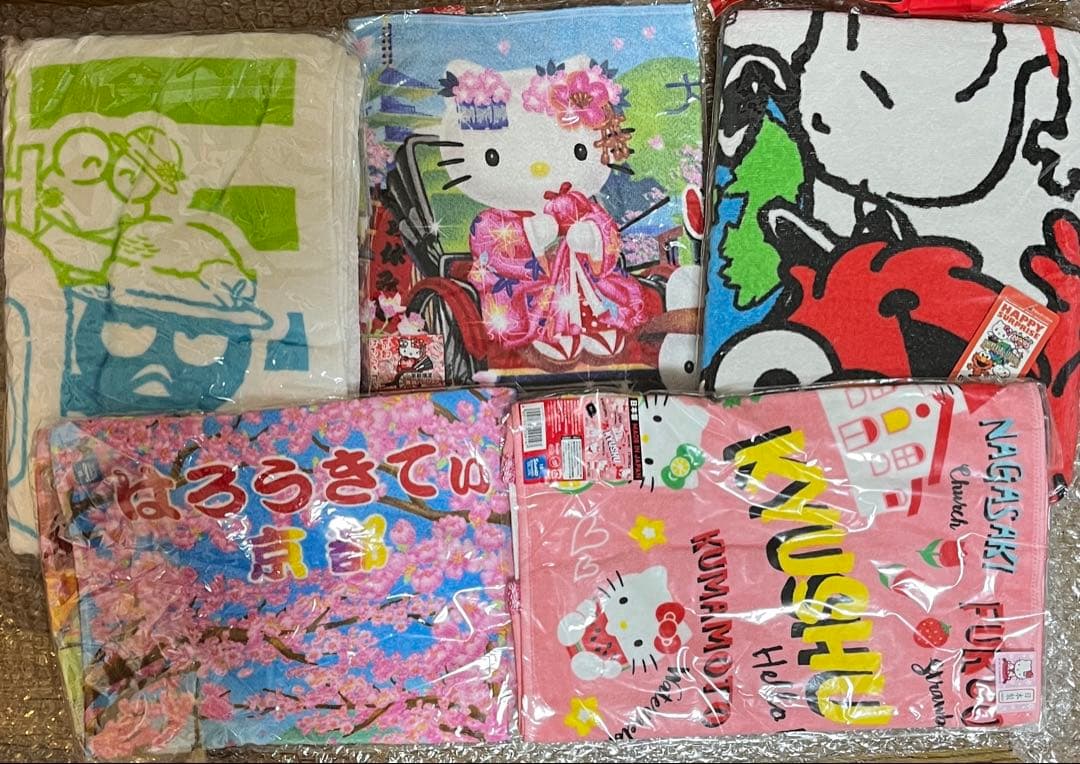 ①ご当地 限定 レア 新品未使用 ハローキティ バスタオルハンカチ サンリオ