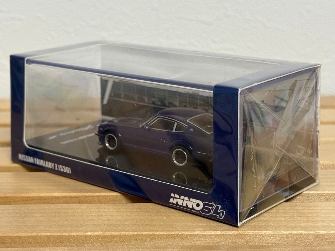 ミニカー INNO64 1/64 Nissan Fairlady Z (S30)