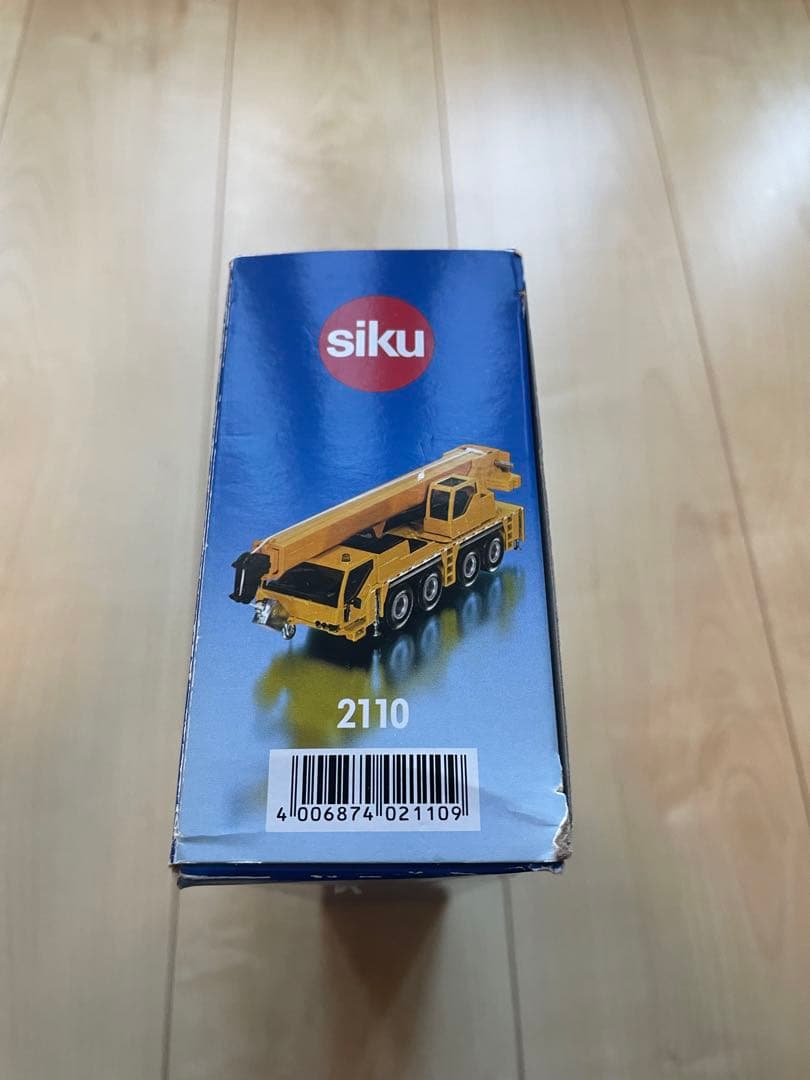 新品　siku クレーン車 2110 1:55 重機　トミカ　コマツ　ダンプ