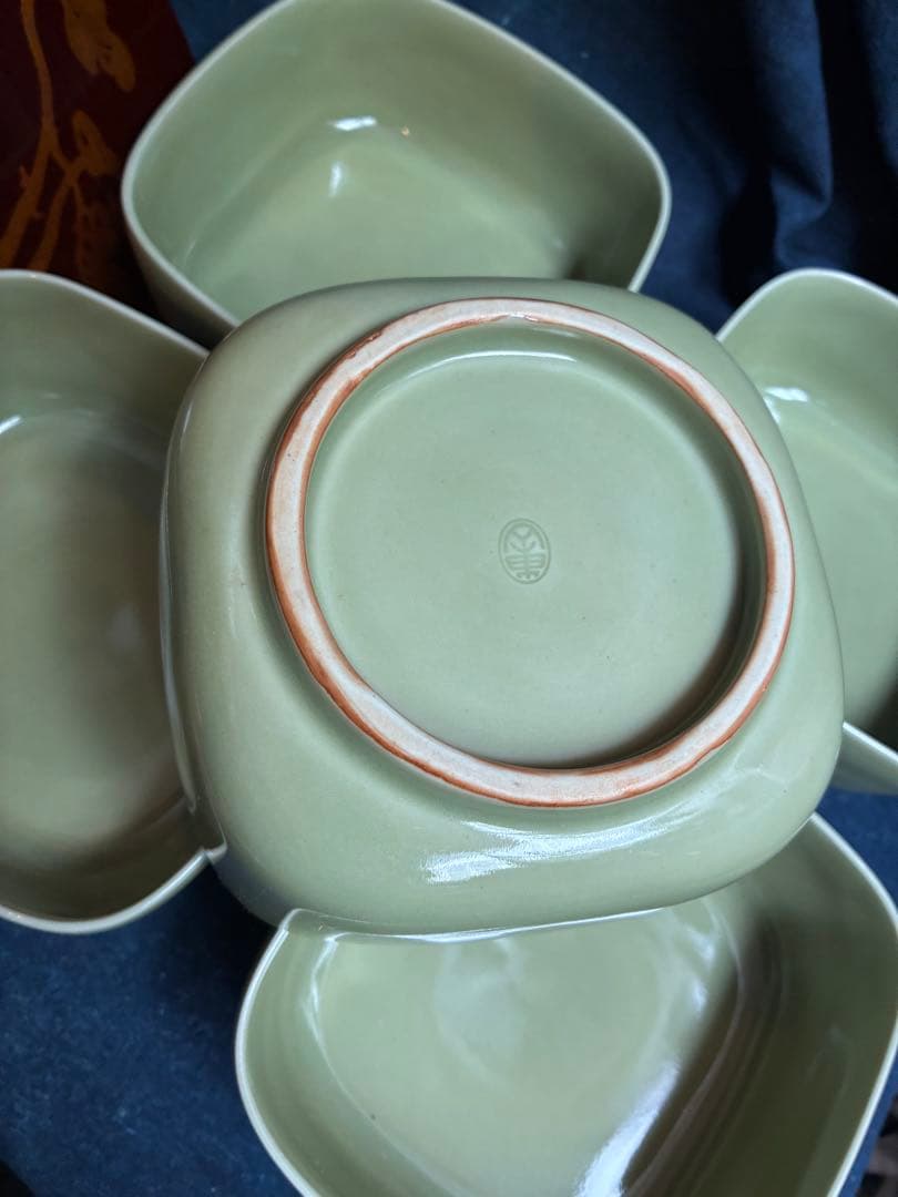 青磁　天龍寺青磁枡形向付　5客　宮永東山　共箱　荒川豊蔵の出た窯　北大路魯山人