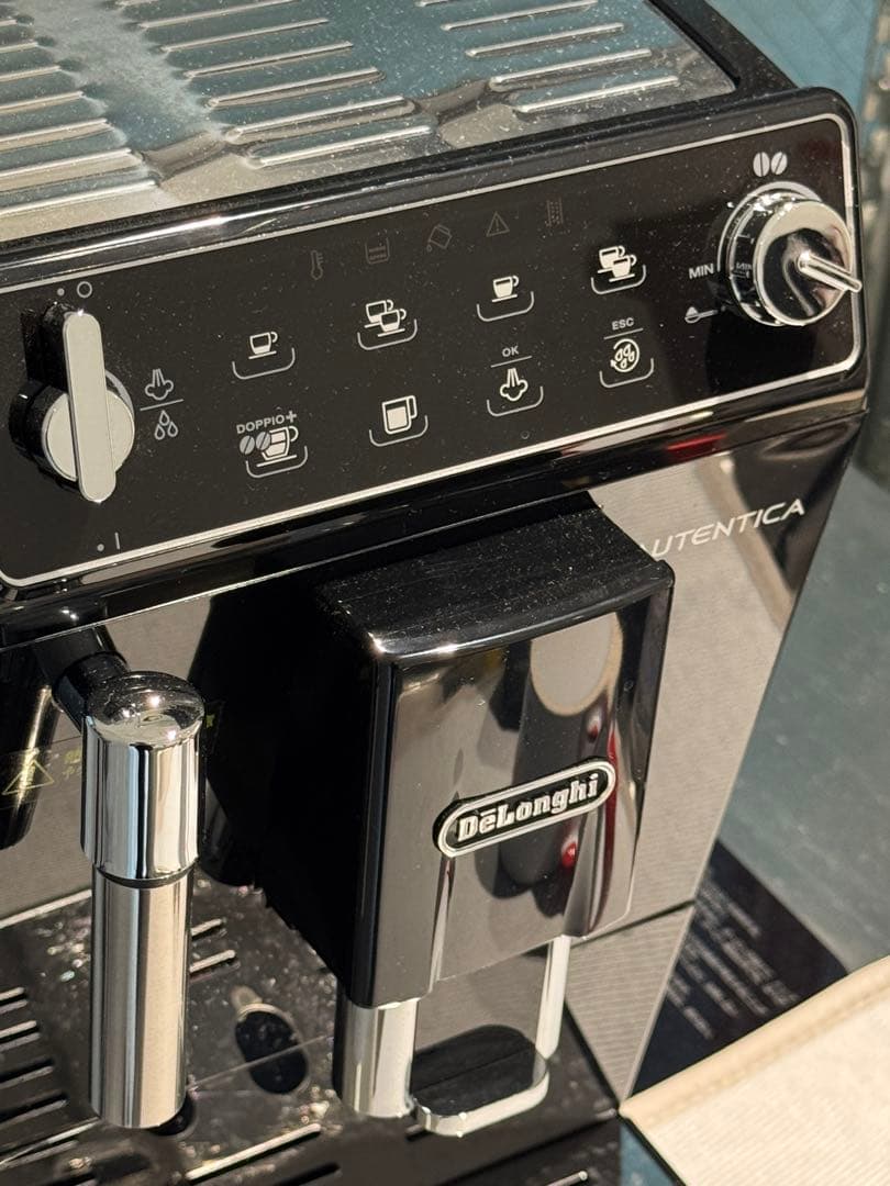 美品 DeLonghi AUTENTICA オーテンティカ 全自動コーヒーマシン