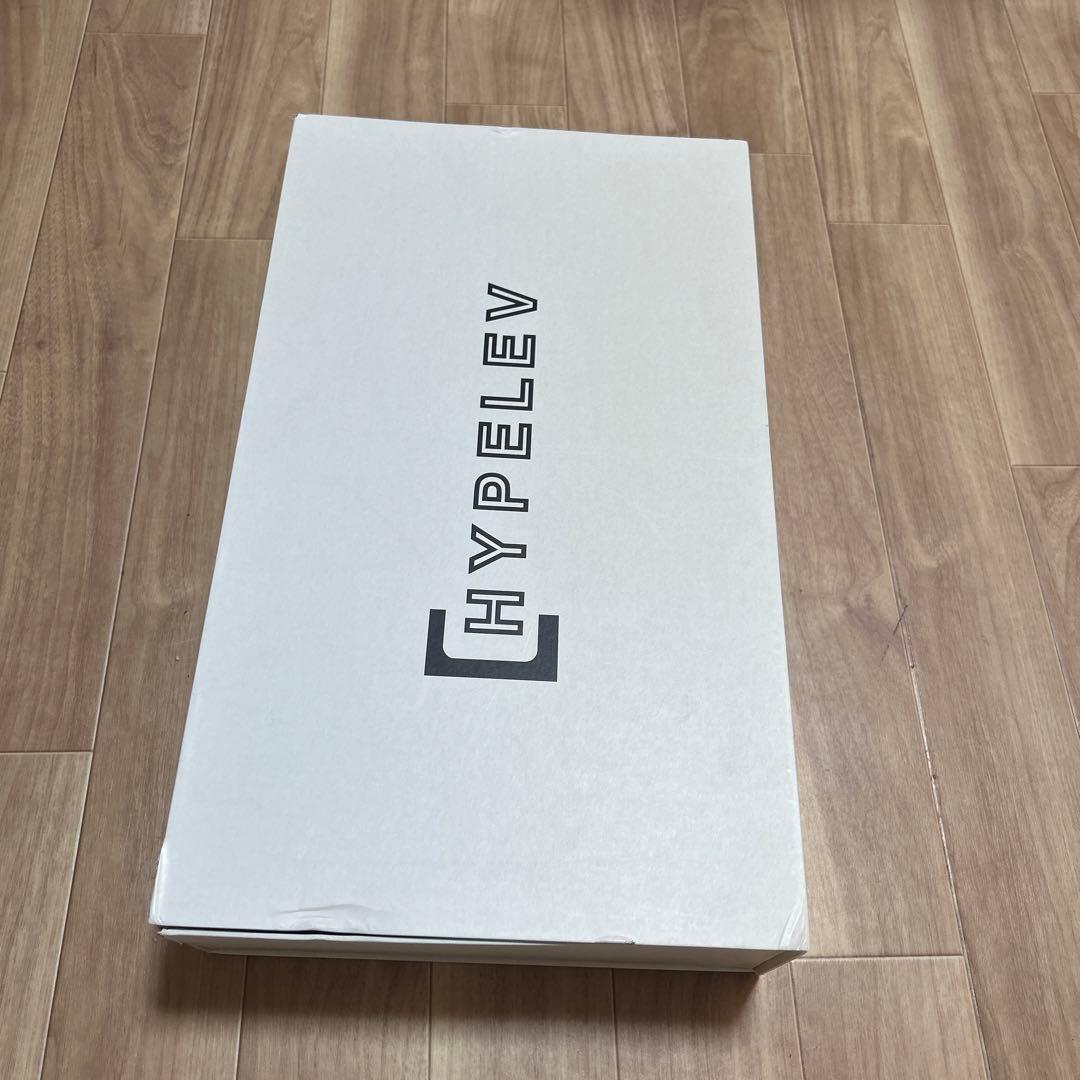 HYPELEV スニーカー展示　ディスプレイ　浮遊