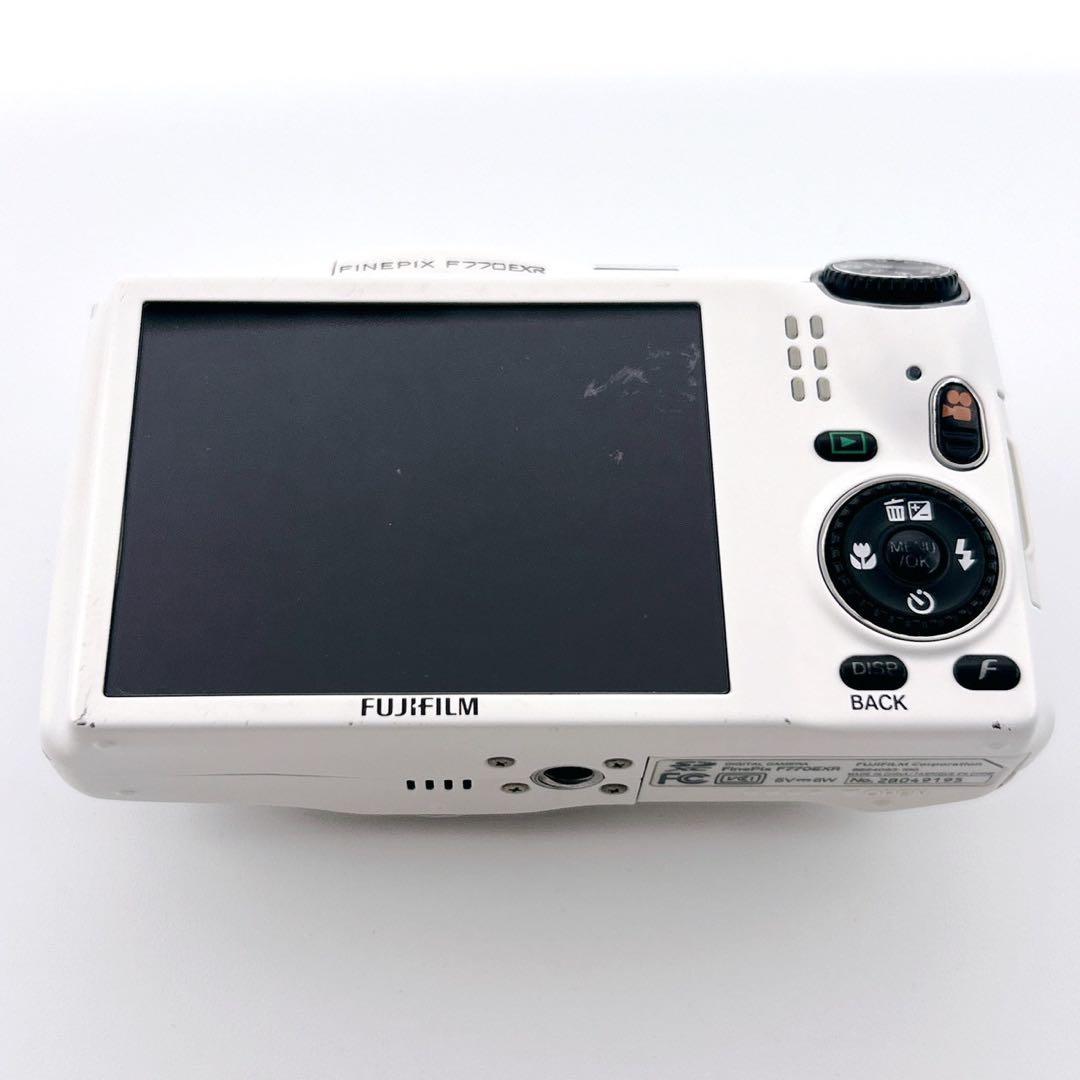 FUJIFILM 富士フイルム FinePix F770EXR ホワイトデジカメ