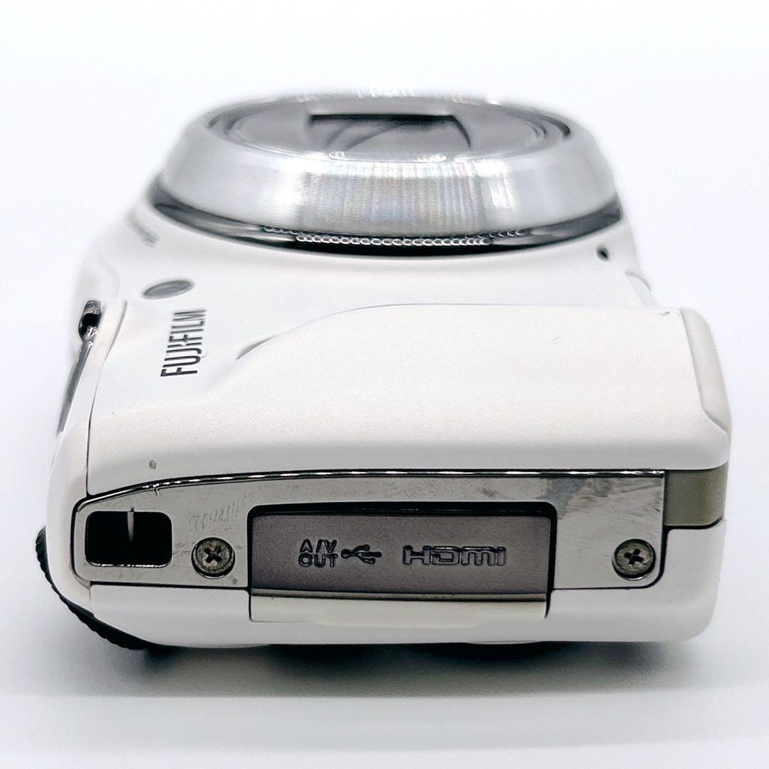 FUJIFILM 富士フイルム FinePix F770EXR ホワイトデジカメ