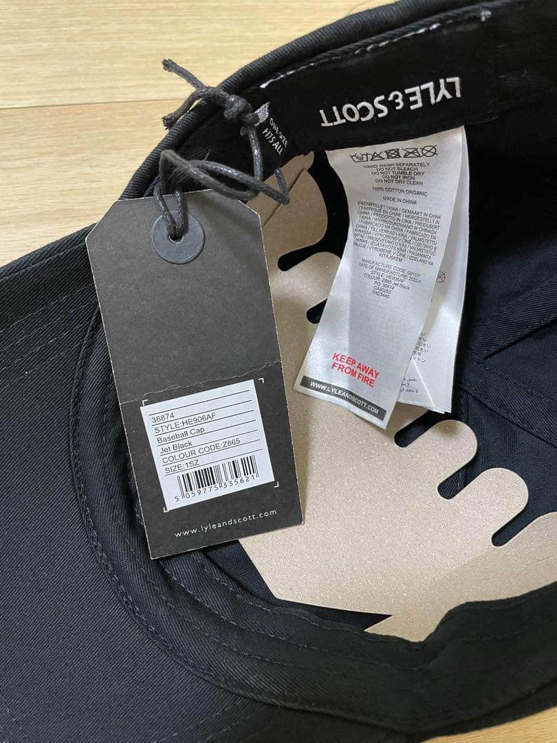 Lyle & Scott ブラックベースボールキャップ