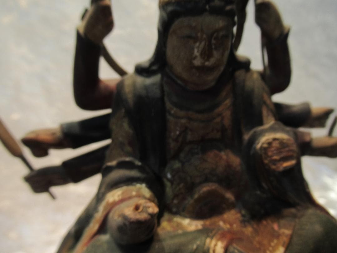 八臂弁財天の像 千手観音　厨子入り　彩色　江戸期