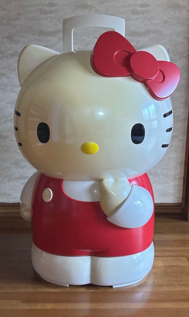 ★未使用★ ハローキティー　冷温庫