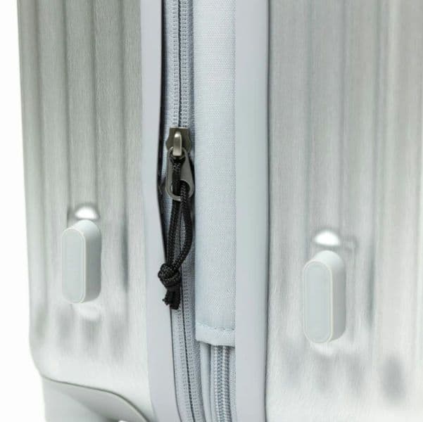 新品　NEWERA　33-38L キャリーケース SMALL シルバー