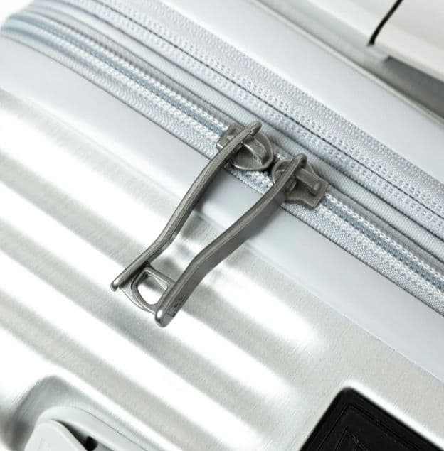 新品　NEWERA　33-38L キャリーケース SMALL シルバー