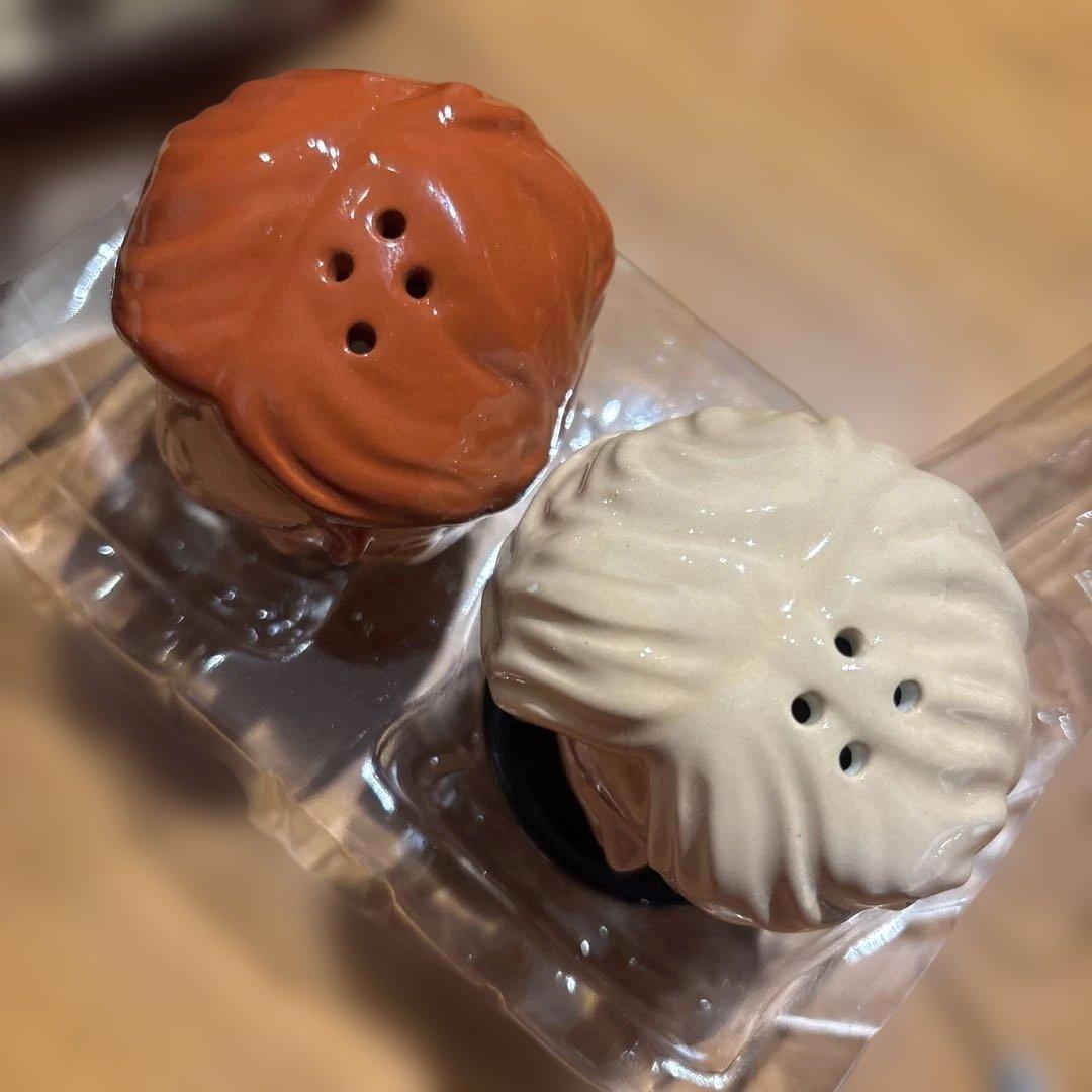 レア！CHUCKY 塩コショウ入れセット　陶器
