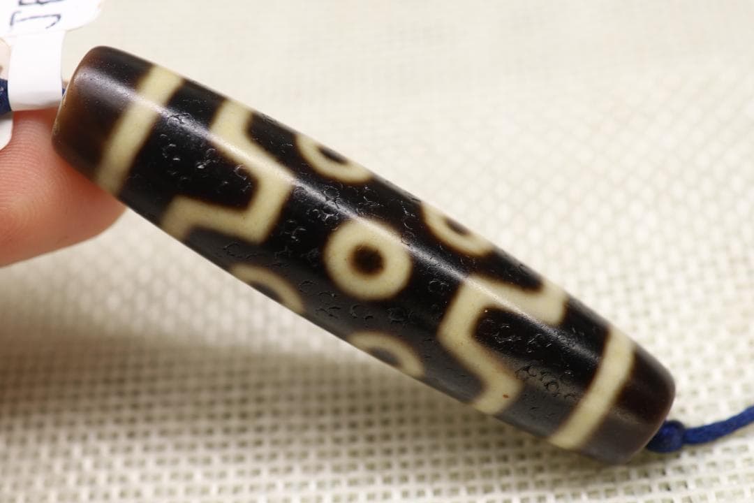 ジービーズ　(7アイジー )　 特殊七眼チベット天珠[Dzi Tibet]