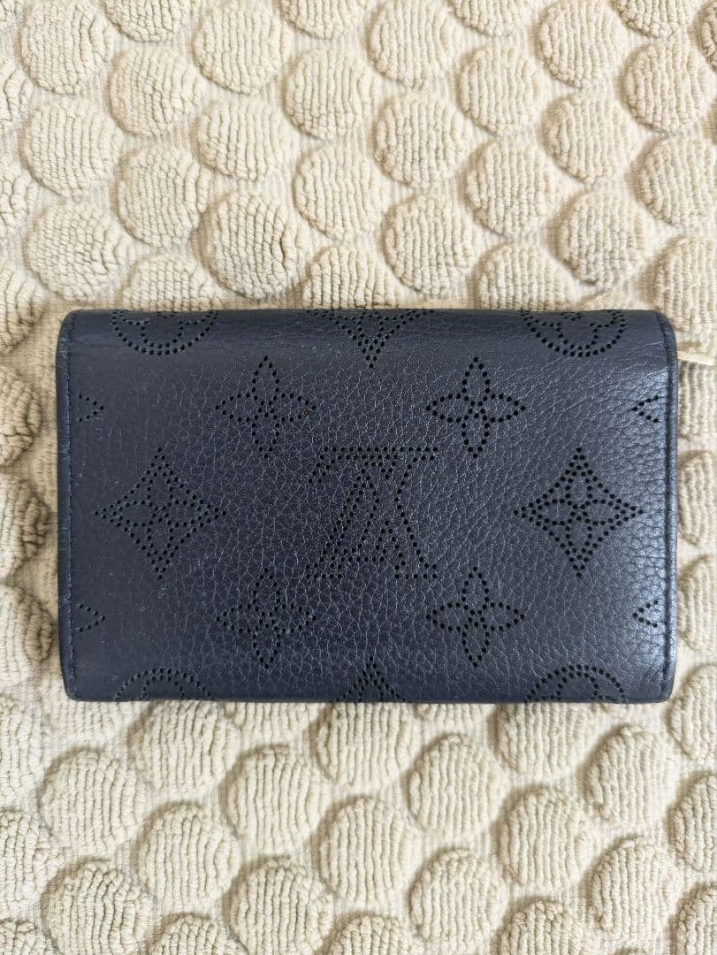 AYIS様ルイヴィトン　マヒナポルトモネ　アナエ　ケース ※ボタン破損あり