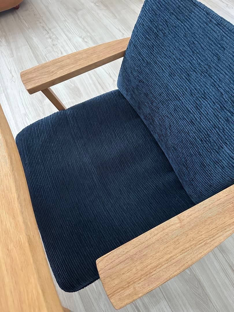 ※11/20までの掲載　テーブルとチェア2脚と2人掛けベンチのセット※引取希望