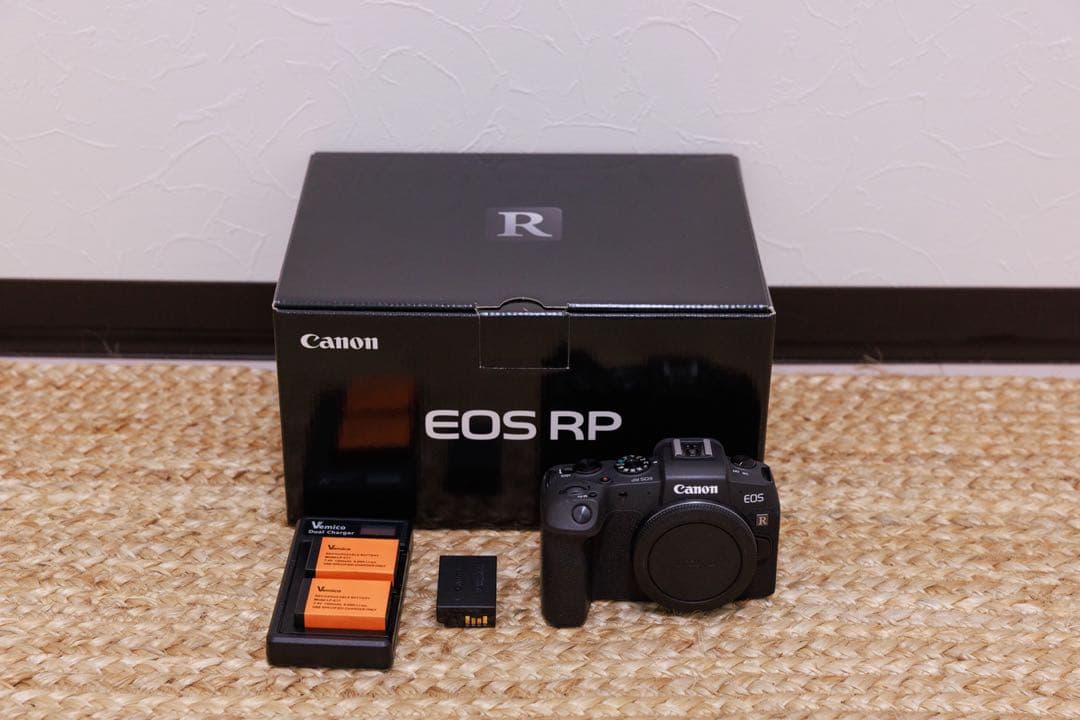 Canon EOS RP ミラーレス一眼 本体と付属品